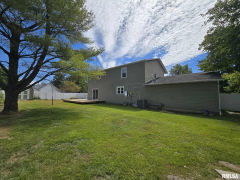 Tiny photo for 108 MOCKINGBIRD Lane, Woodlawn, IL 62898 (MLS # EB459711)