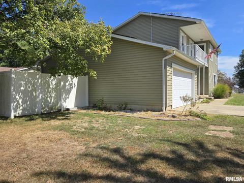 Tiny photo for 108 MOCKINGBIRD Lane, Woodlawn, IL 62898 (MLS # EB459711)