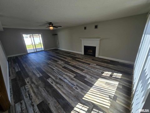 Tiny photo for 108 MOCKINGBIRD Lane, Woodlawn, IL 62898 (MLS # EB459711)