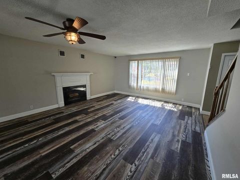 Tiny photo for 108 MOCKINGBIRD Lane, Woodlawn, IL 62898 (MLS # EB459711)