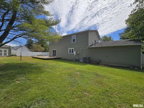 Tiny photo for 108 MOCKINGBIRD Lane, Woodlawn, IL 62898 (MLS # EB459711)