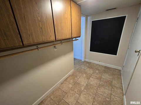 Tiny photo for 108 MOCKINGBIRD Lane, Woodlawn, IL 62898 (MLS # EB459711)