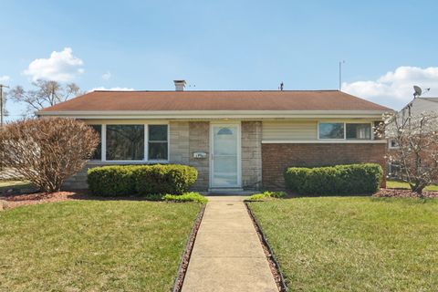 Photo of 17303 Greenbay Avenue SE, Lansing, IL 60438 (MLS # 12605379)