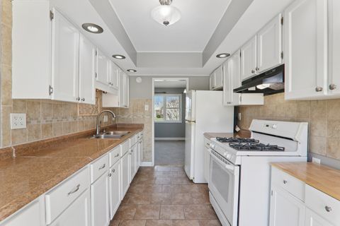 Tiny photo for 17303 Greenbay Avenue SE, Lansing, IL 60438 (MLS # 12605379)