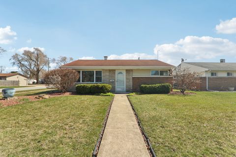Tiny photo for 17303 Greenbay Avenue SE, Lansing, IL 60438 (MLS # 12605379)