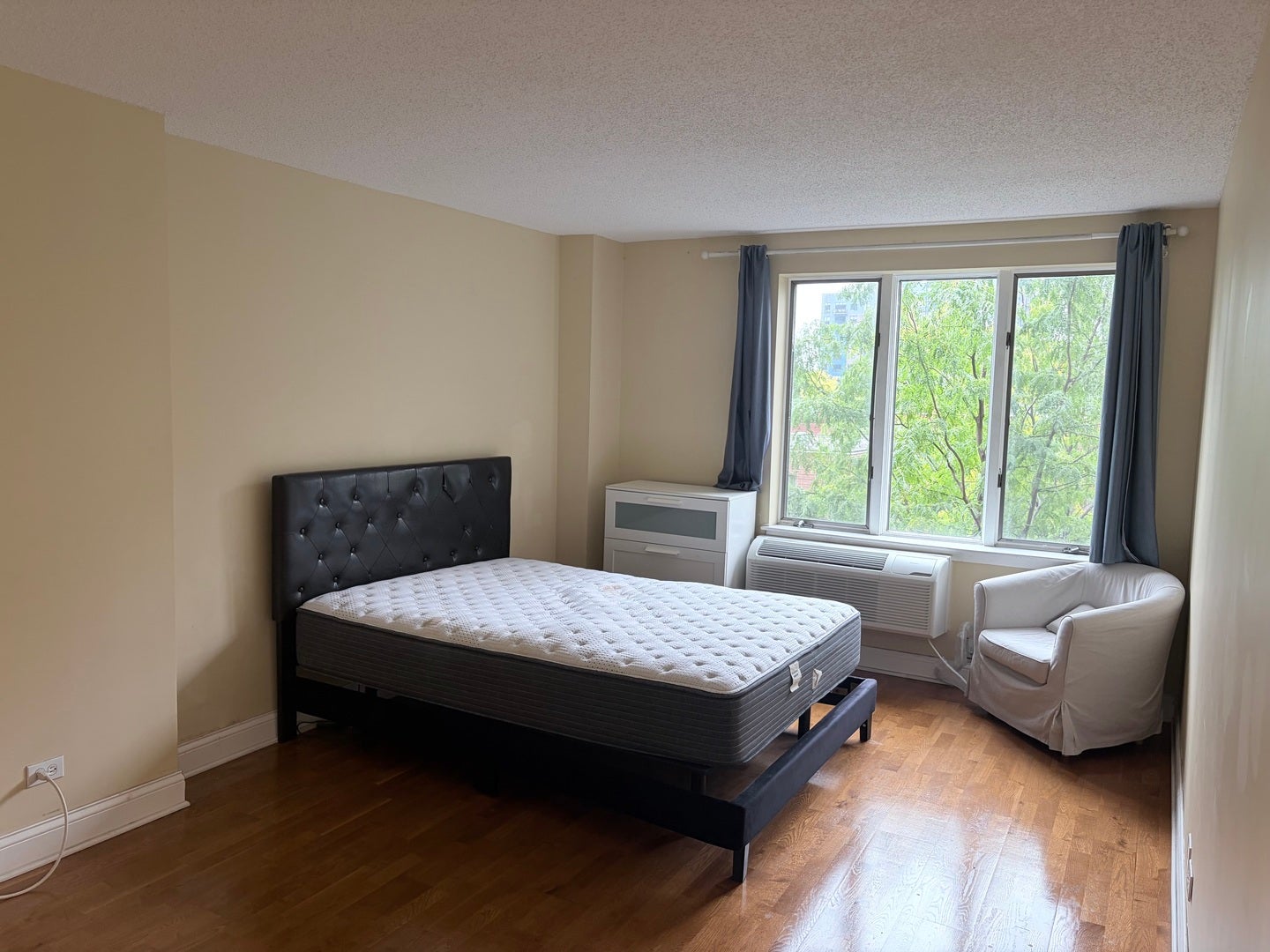 801 S PLYMOUTH Court 306
