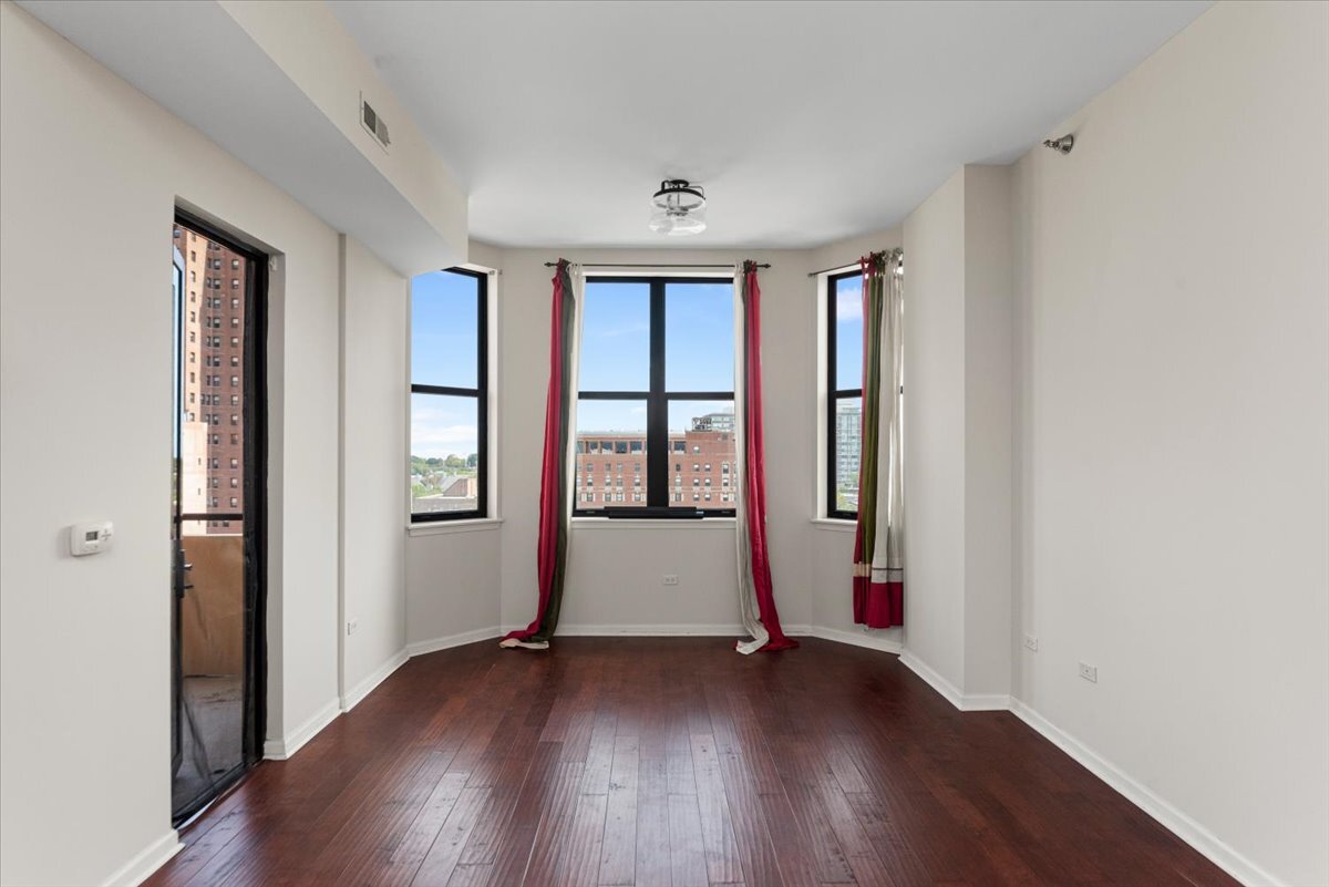 1464 S Michigan Avenue 703