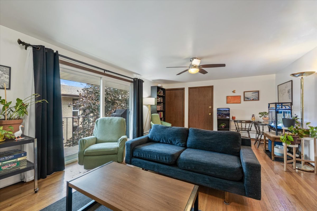 4233 N Keeler Avenue 3A