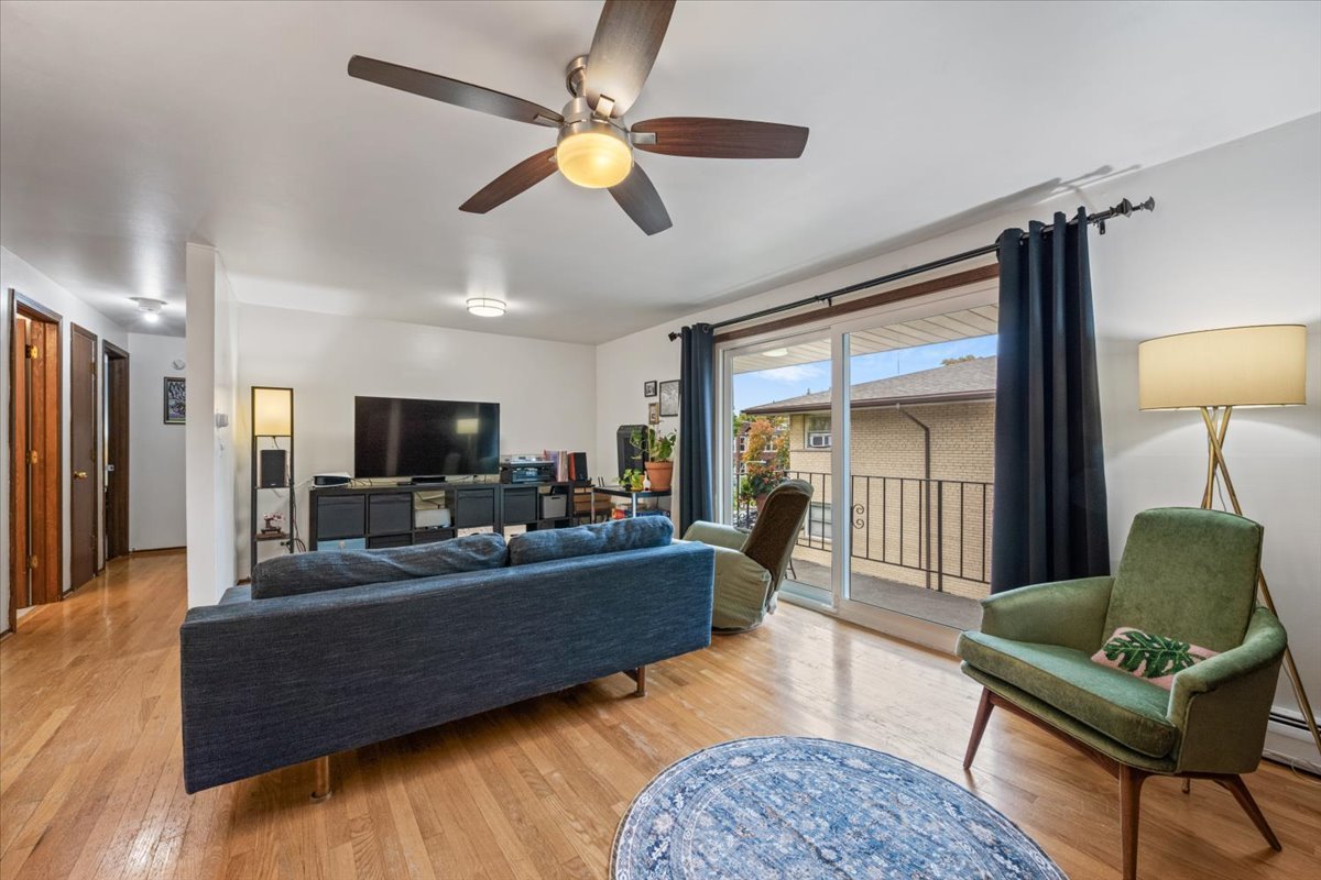 4233 N Keeler Avenue 3A