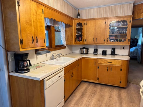 Tiny photo for 409 S Parkhill Street, West Frankfort, IL 62896 (MLS # 12608551)