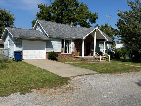 Photo of 409 S Parkhill Street, West Frankfort, IL 62896 (MLS # 12608551)