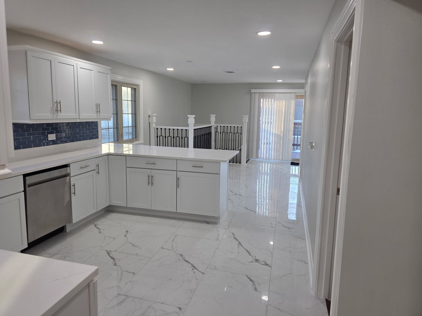 5658 S Austin Avenue