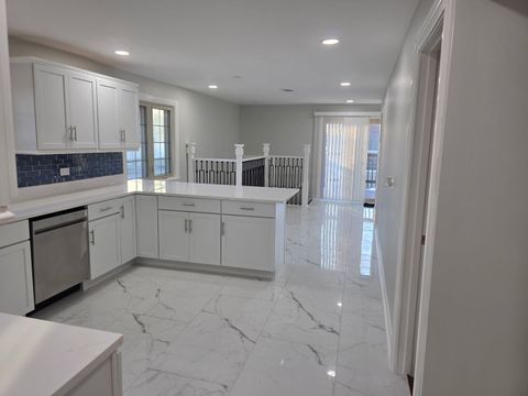 Tiny photo for 5658 S Austin Avenue, Chicago, IL 60638 (MLS # 12528829)