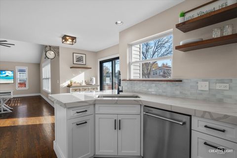 Tiny photo for 363 Cornwall Avenue, South Elgin, IL 60177 (MLS # 12542682)