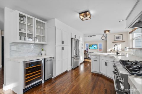 Tiny photo for 363 Cornwall Avenue, South Elgin, IL 60177 (MLS # 12542682)