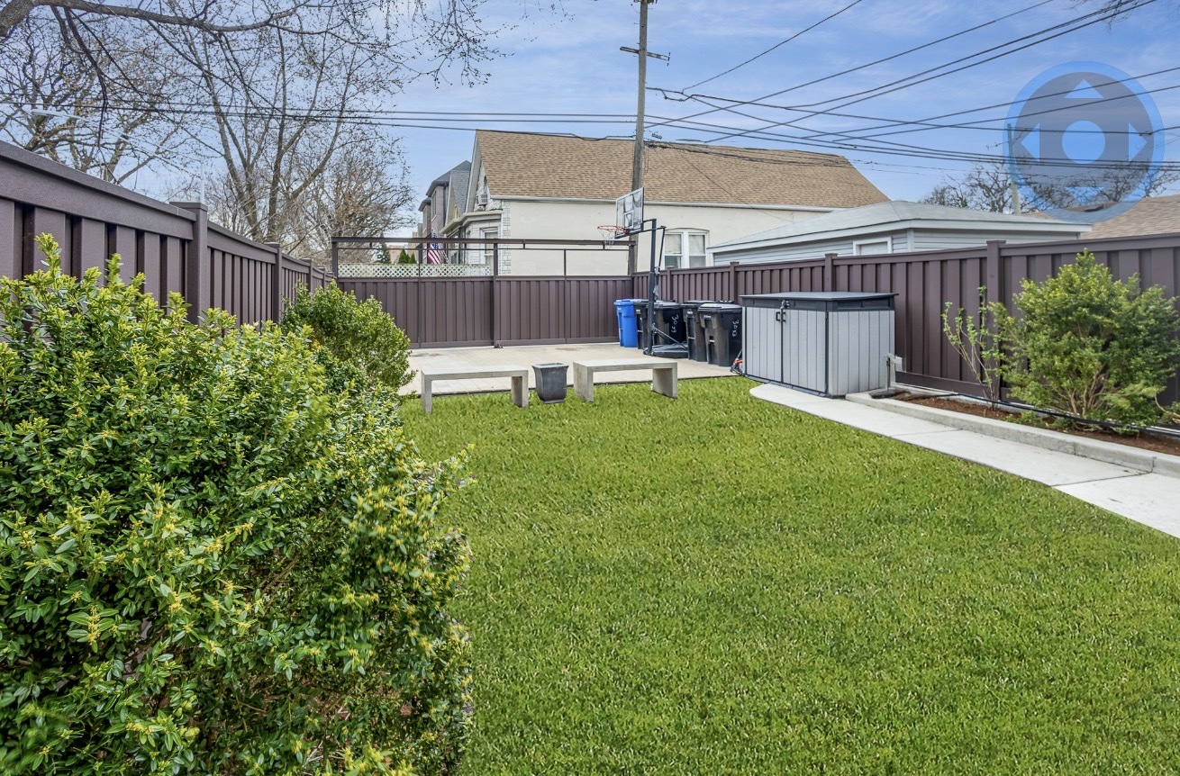 3033 W Diversey Avenue B