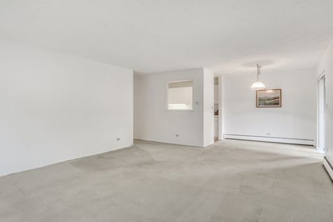 Tiny photo for 1107 S Old Wilke Road #201, Arlington Heights, IL 60005 (MLS # 12441478)