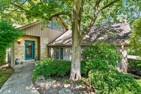 Tiny photo for 1543 N Saint Marys Road, Green Oaks, IL 60048 (MLS # 12735909)
