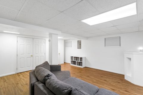 Tiny photo for 460 Hunters Way, Fox River Grove, IL 60021 (MLS # 12501835)