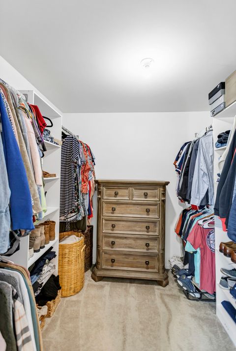 Tiny photo for 460 Hunters Way, Fox River Grove, IL 60021 (MLS # 12501835)