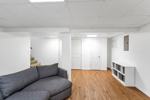 Tiny photo for 460 Hunters Way, Fox River Grove, IL 60021 (MLS # 12501835)