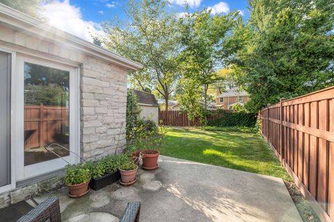 Tiny photo for 6020 N Landers Avenue, Chicago, IL 60646 (MLS # 12520823)