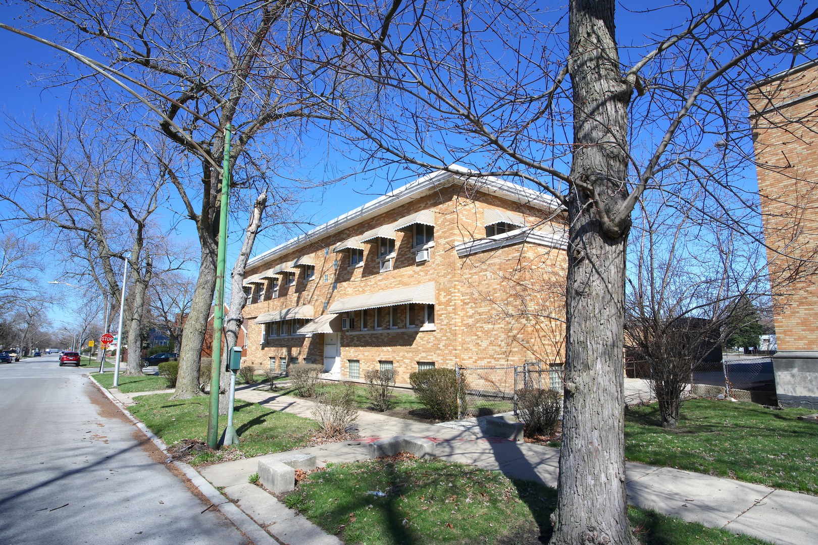 10101-21 S PARNELL Avenue