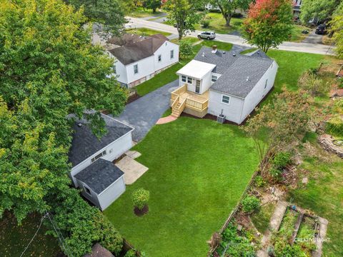 Tiny photo for 5505 Pershing Avenue, Downers Grove, IL 60515 (MLS # 12493703)