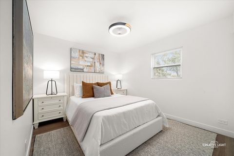 Tiny photo for 5505 Pershing Avenue, Downers Grove, IL 60515 (MLS # 12493703)