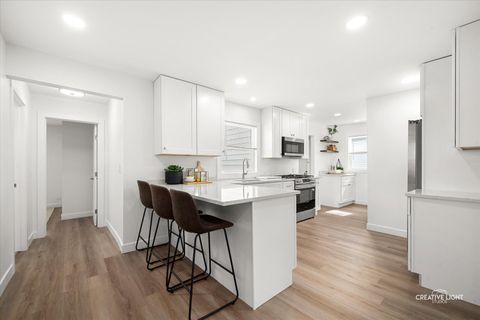 Tiny photo for 5505 Pershing Avenue, Downers Grove, IL 60515 (MLS # 12493703)