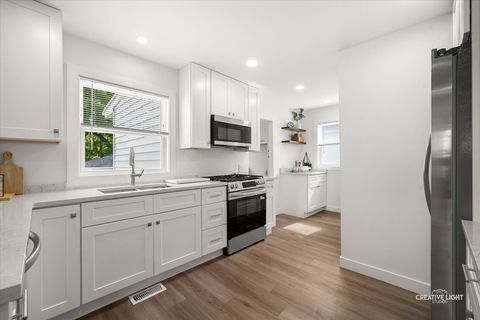 Tiny photo for 5505 Pershing Avenue, Downers Grove, IL 60515 (MLS # 12493703)