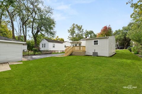 Tiny photo for 5505 Pershing Avenue, Downers Grove, IL 60515 (MLS # 12493703)