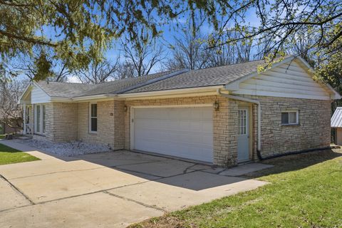 Tiny photo for 1739 Valley View Drive, Dixon, IL 61021 (MLS # 12613643)
