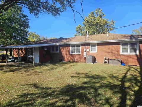 Tiny photo for 803 Maas Road, Quincy, IL 62305 (MLS # 12502640)