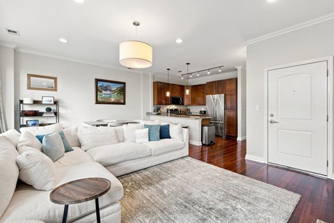 Tiny photo for 1925 W Irving Park Road #3, Chicago, IL 60613 (MLS # 12736150)
