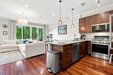Tiny photo for 1925 W Irving Park Road #3, Chicago, IL 60613 (MLS # 12736150)