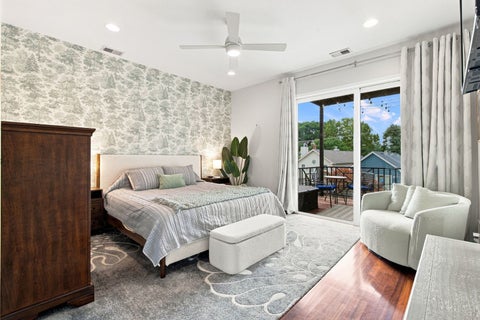 Tiny photo for 1925 W Irving Park Road #3, Chicago, IL 60613 (MLS # 12736150)