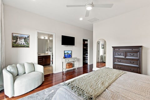 Tiny photo for 1925 W Irving Park Road #3, Chicago, IL 60613 (MLS # 12736150)