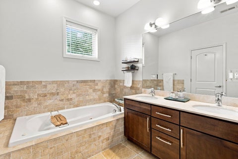 Tiny photo for 1925 W Irving Park Road #3, Chicago, IL 60613 (MLS # 12736150)