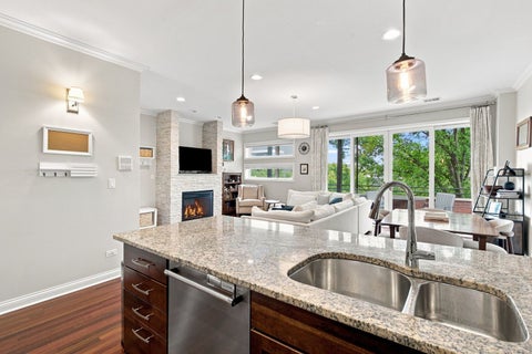 Tiny photo for 1925 W Irving Park Road #3, Chicago, IL 60613 (MLS # 12736150)