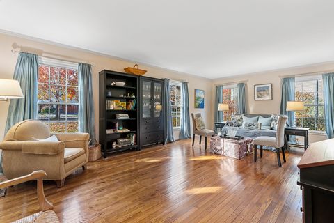 Tiny photo for 2067 BUTTERNUT Lane, Northbrook, IL 60062 (MLS # 12516748)