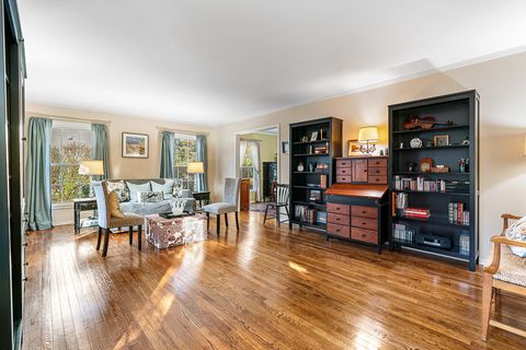 Tiny photo for 2067 BUTTERNUT Lane, Northbrook, IL 60062 (MLS # 12516748)