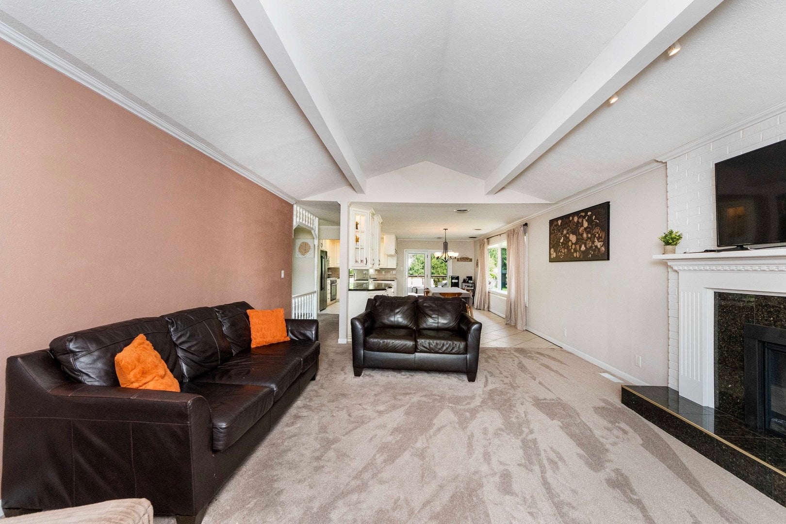 206 E Via Sistina Court