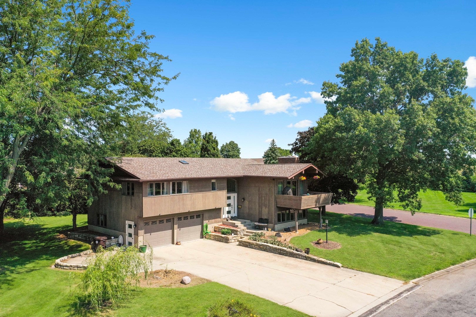 206 E Via Sistina Court