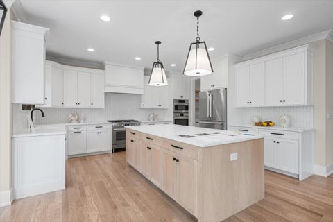 Tiny photo for 6200 Clarendon Hills (Lot 3) Road, Willowbrook, IL 60527 (MLS # 12754798)