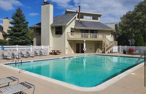 Tiny photo for 917 Vose Drive #211, Gurnee, IL 60031 (MLS # 12503962)