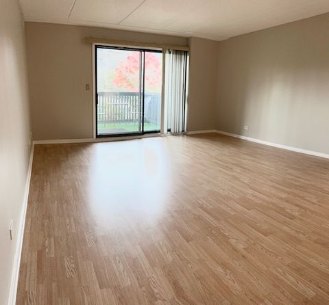 Tiny photo for 917 Vose Drive #211, Gurnee, IL 60031 (MLS # 12503962)