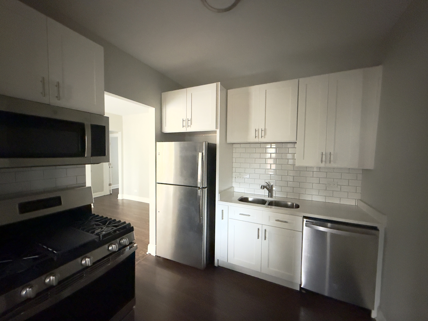 3351 W Sunnyside Avenue 1