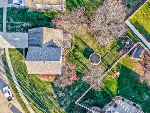 Tiny photo for 821 Thornberry Street, Ottawa, IL 61350 (MLS # 12526406)