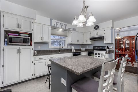 Tiny photo for 821 Thornberry Street, Ottawa, IL 61350 (MLS # 12526406)